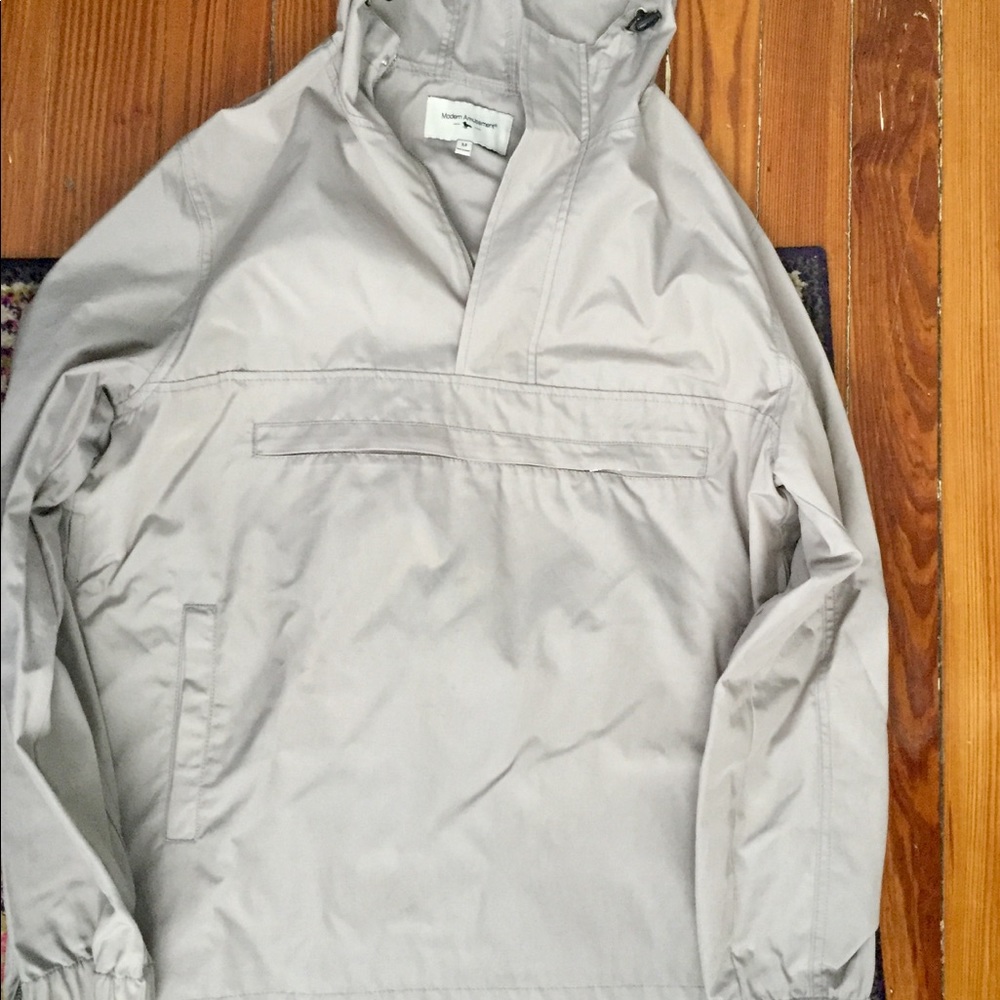 Modern Amusement pull over windbreaker